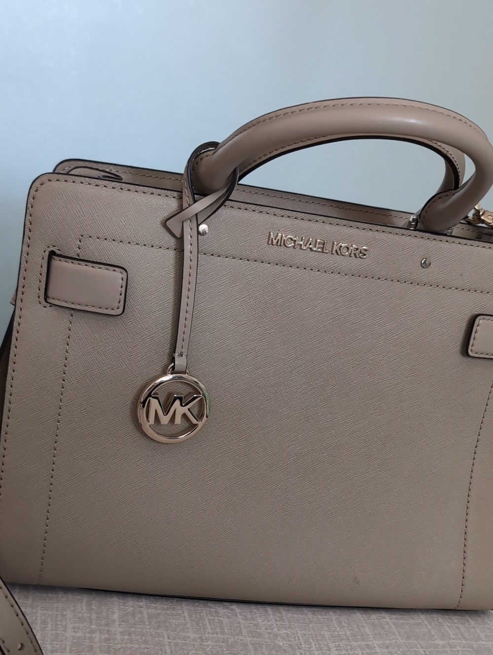 Michael Kors Handbag - Picture 2 of 6